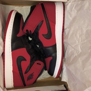 AIR JORDAN 1 MID (GS)